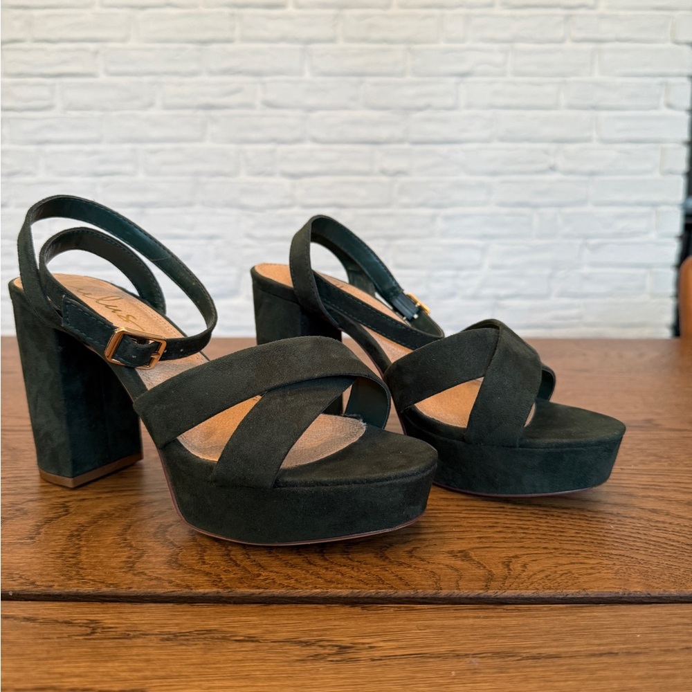 Lulu’s Green platform heel